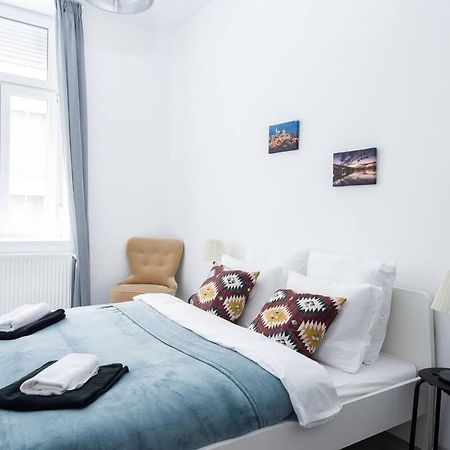 Central Brand New And Modern Apartment Будапеща Екстериор снимка