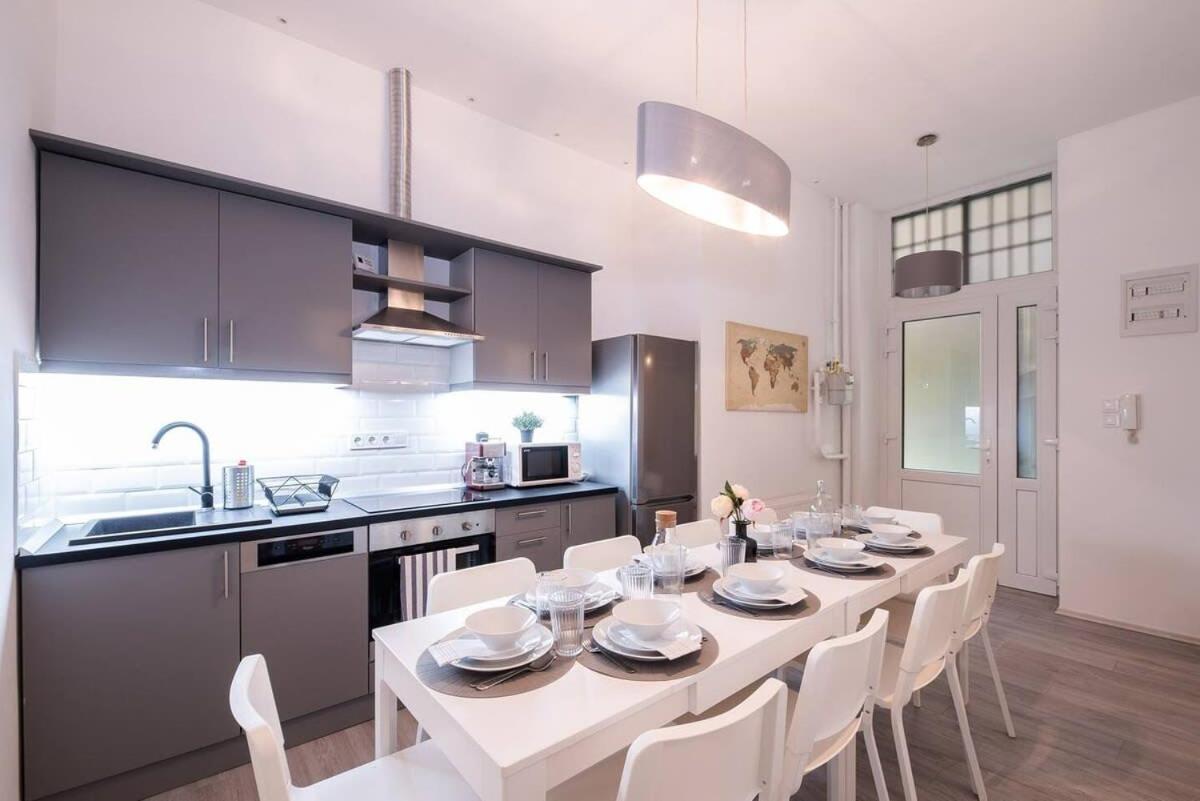 Central Brand New And Modern Apartment Будапеща Екстериор снимка