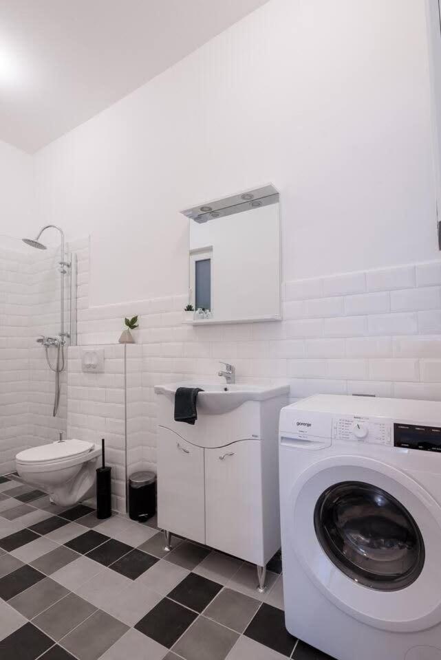 Central Brand New And Modern Apartment Будапеща Екстериор снимка