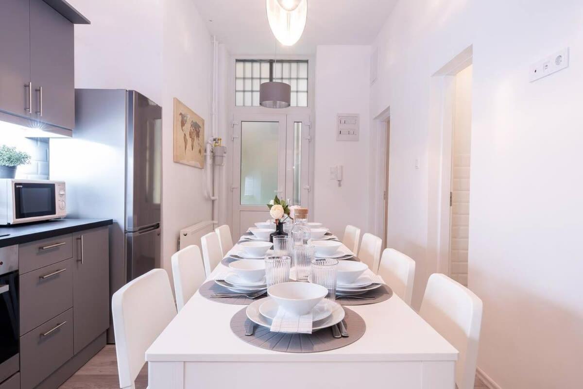 Central Brand New And Modern Apartment Будапеща Екстериор снимка