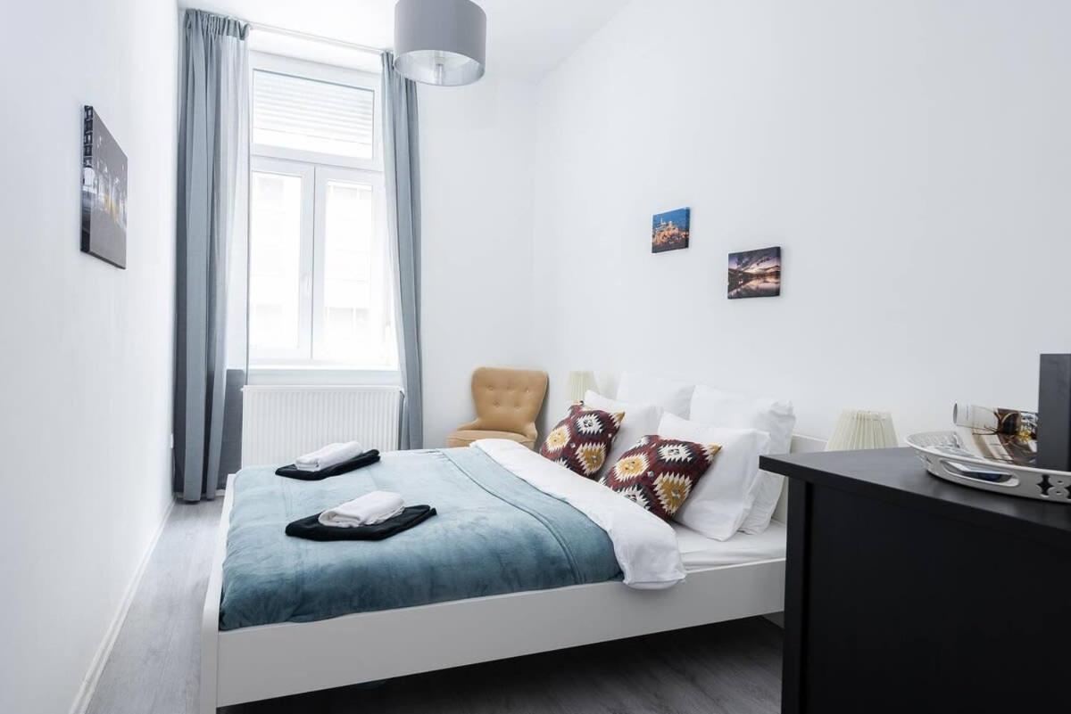Central Brand New And Modern Apartment Будапеща Екстериор снимка