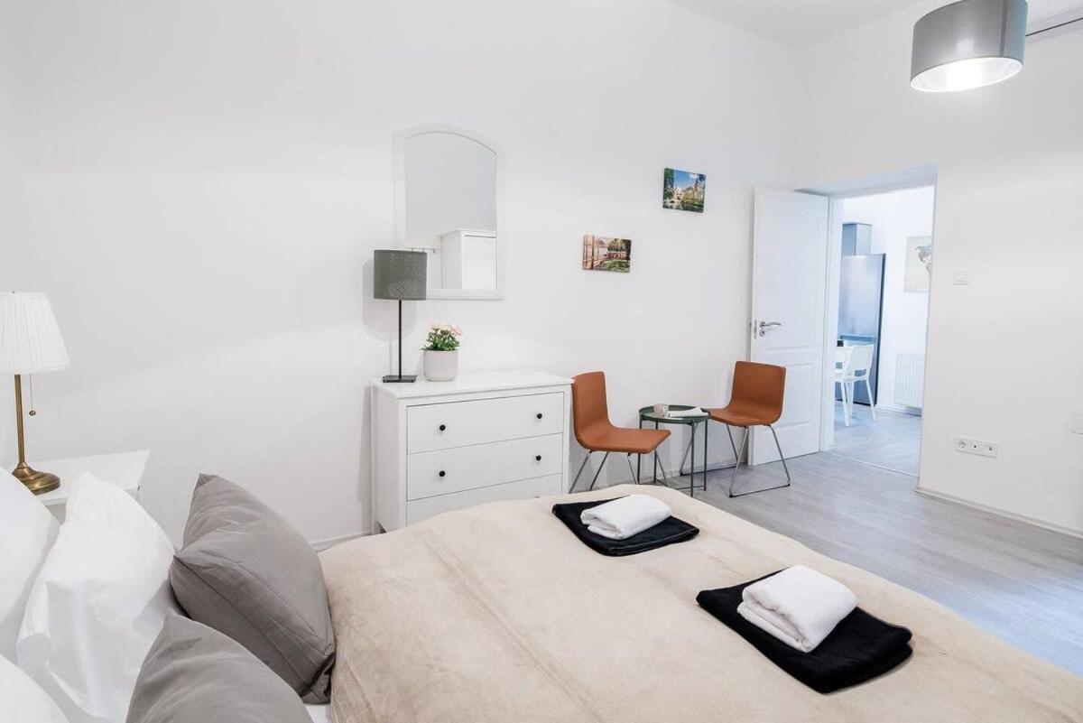 Central Brand New And Modern Apartment Будапеща Екстериор снимка
